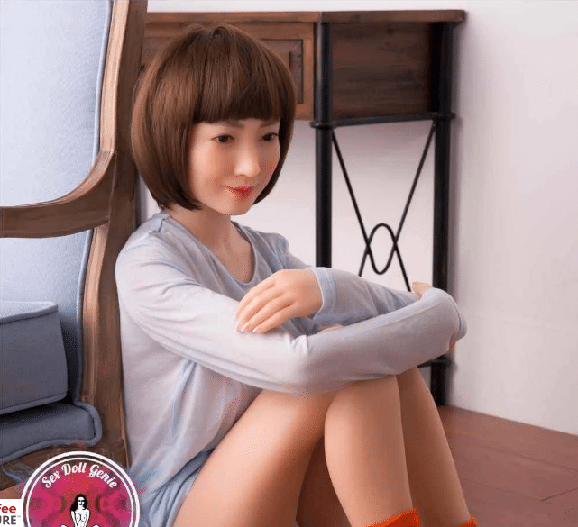 Bodybuilder Asks His Sex Doll “Will You Marry Me?”